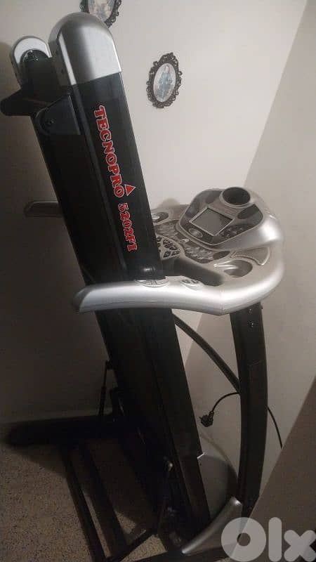 Treadmill Tecnopro 5202FI, like new, rarely used, fully equipped 5