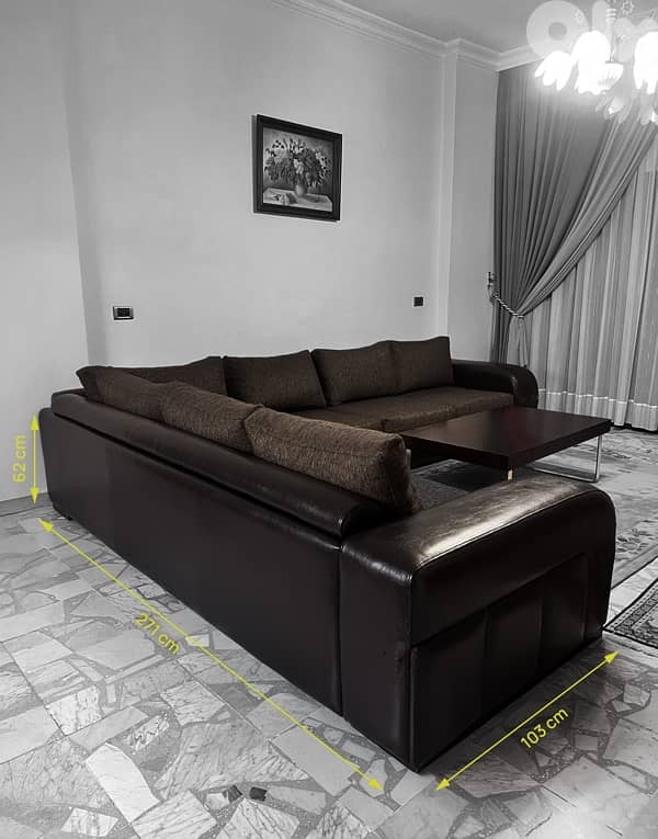 L-Shaped Sofa & Coffee Table 0