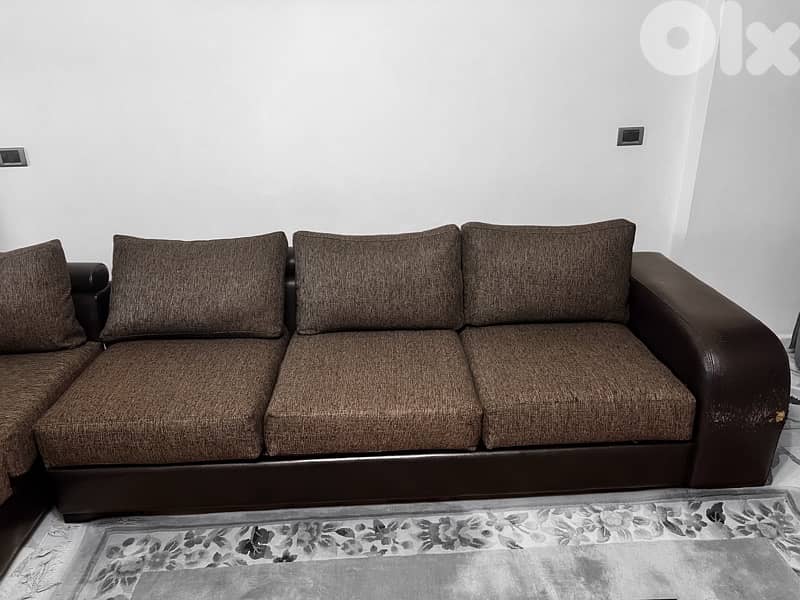 L-Shaped Sofa & Coffee Table 5