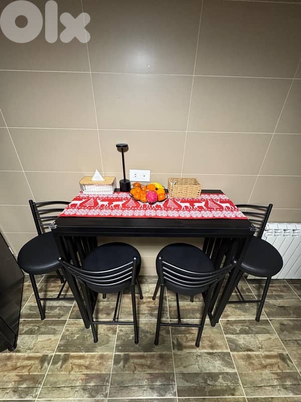 brand NEW kitchen Bar + 4 chairs 1