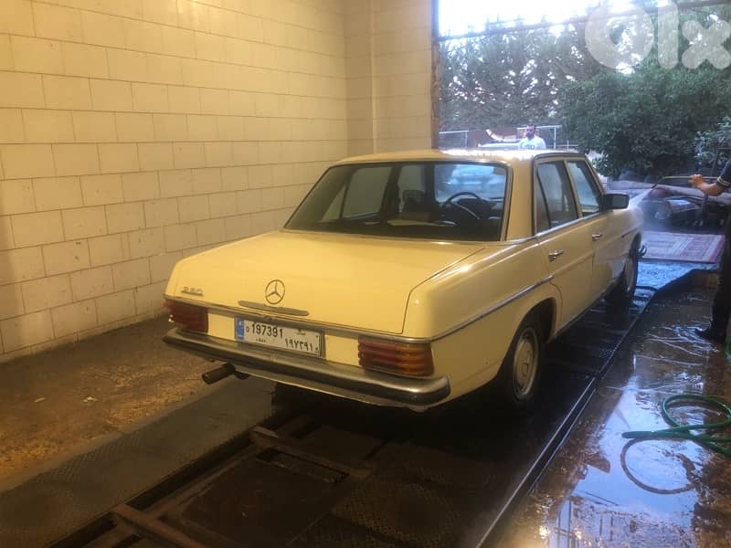 مرسيدس بنز  200 سريس 1974 0