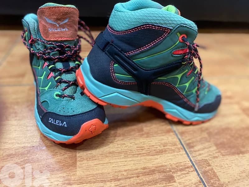 Salewa hiking running shoes 1