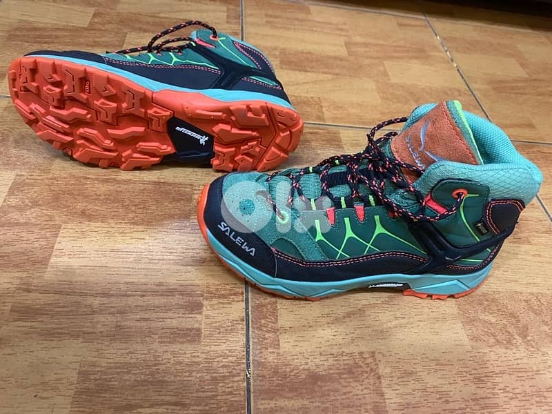 Salewa hiking running shoes 2