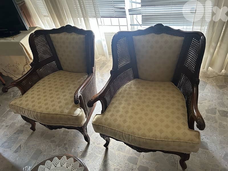 Vintage Hand-Carved Armchairs – Excellent Condition 0