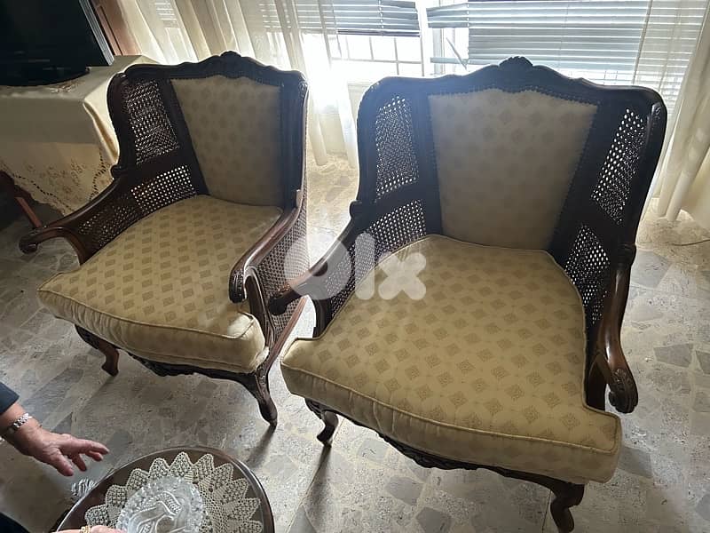 Vintage Hand-Carved Armchairs – Excellent Condition 1