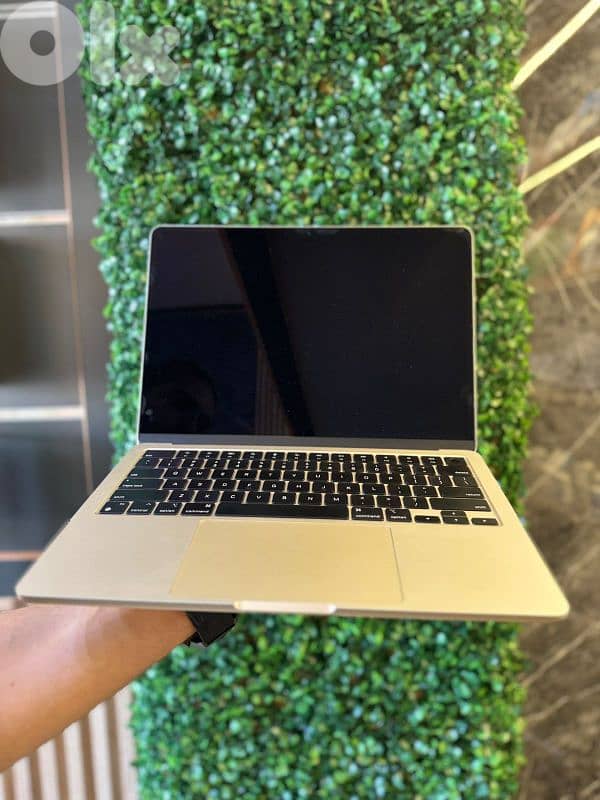 Macbook Latest (2024) 2