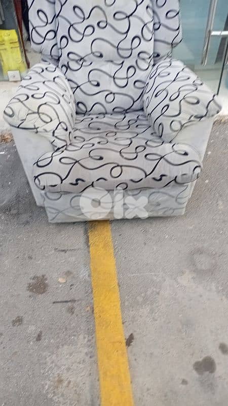 صوف اوروبي شبه جديد 1