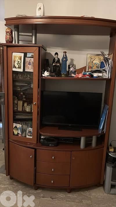 فترين خشب مسيف شبه جديد