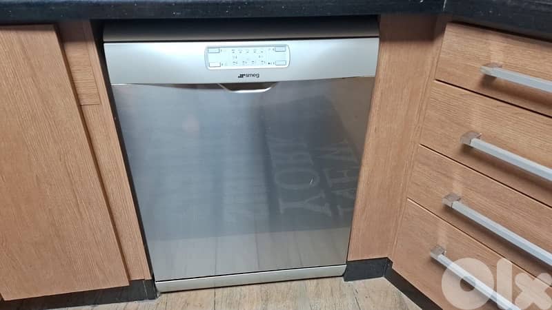 Smeg dishwasher 0