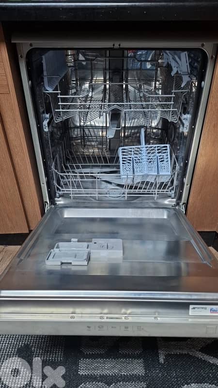 Smeg dishwasher 1