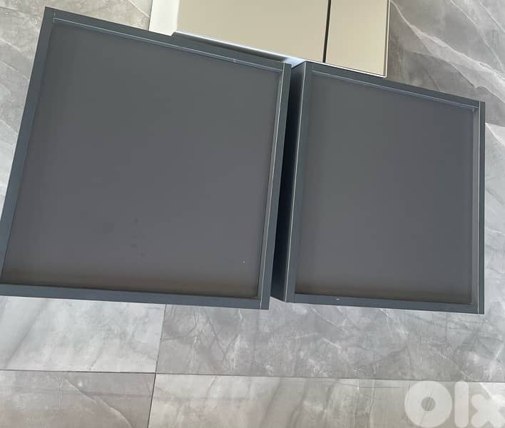 For Sale: Set of 2 Small Side Tables (50 x 50 cm each) 0