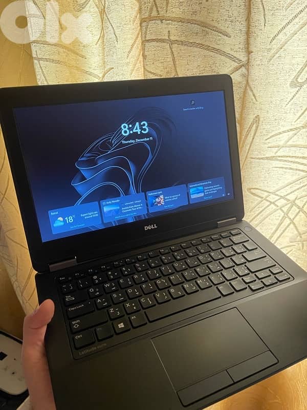 dell laptop latitude E5270 1