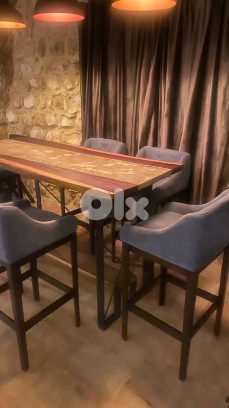 high table with high chairs 0