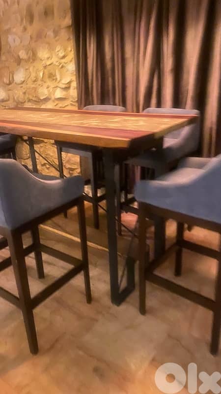 high table with high chairs 1