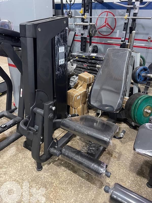 Leg extension new fitness art best quality 1