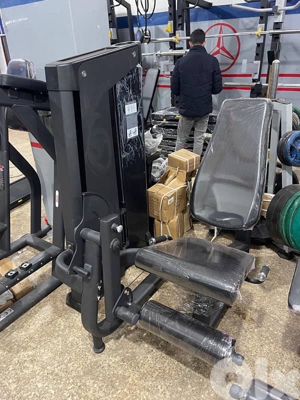 Leg extension new fitness art best quality 3