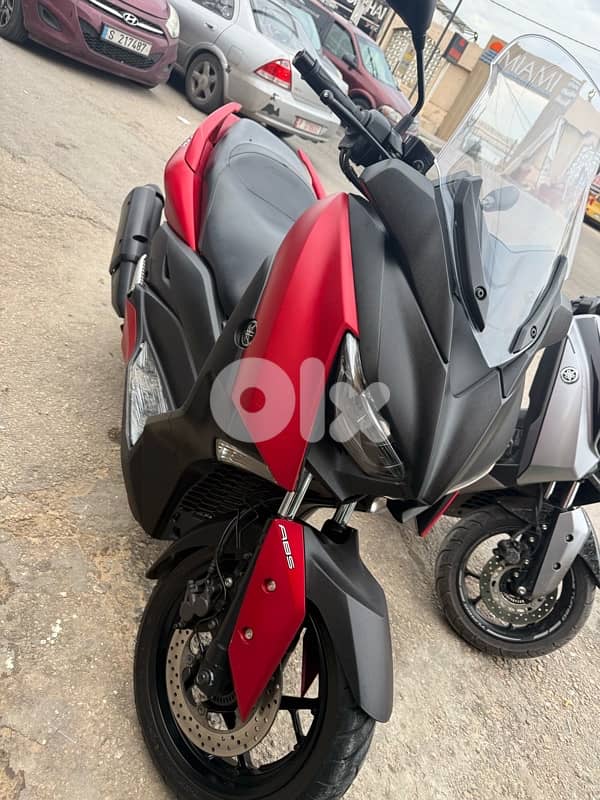 yamaha xmax 300 cc 4