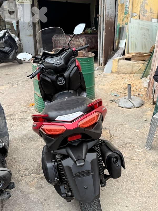 yamaha xmax 300 cc 7