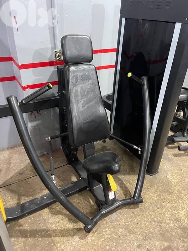 Chest press like new heavy duty 3