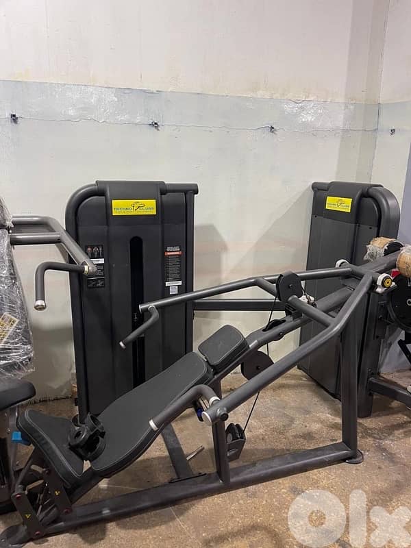 Incline chest press machine new very good quality 2