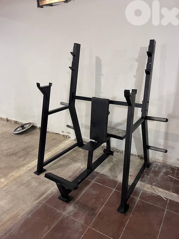 Military bench like new 1