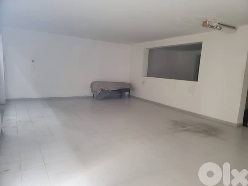 Warehouse / Shop for Sale in Dekwaneh مستودع / متجر للبيع في الدكوانة 0