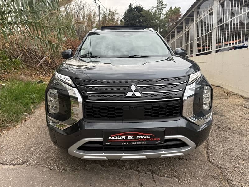 Mitsubishi Outlander GLX model 2024 from company!!! 0