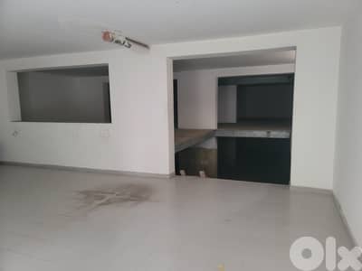 Warehouse / Shop for Rent in Dekwaneh مستودع / محل للإيجار في الدكوانة