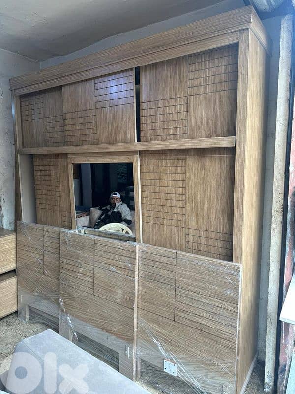 اوضة نوم سحاب طابقين 3 تخوت كتير نظيفة ومرتبة 0