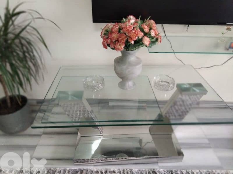 طاولة الضيوف 0