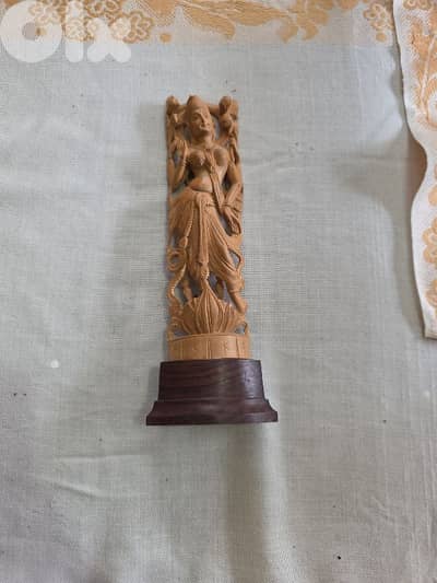 تمثال خشبي منحوت يدويًا (ديكور أنتيكا)
