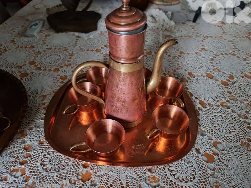 طقم قهوة نحاس قديم مع صينية (ديكور شرقي) 0