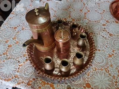 طقم قهوة نحاس كبير مع صينية منقوشة (ديكور شرقي أنتيكا)