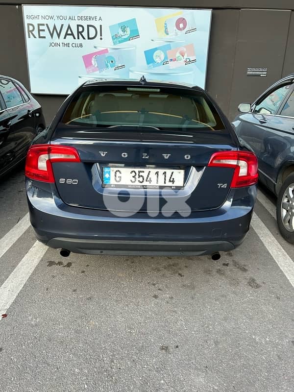 Volvo S60 2011 0