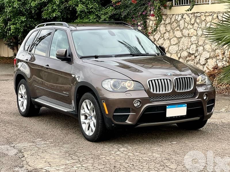 BMW X5 2011 7seaters 0