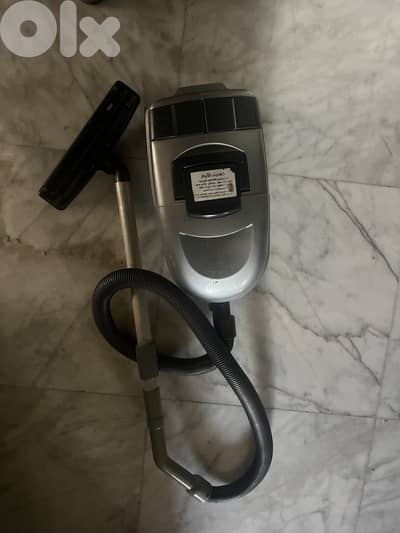 Vaccum Cleaner Hoover مكنسة كهربائية هوفر