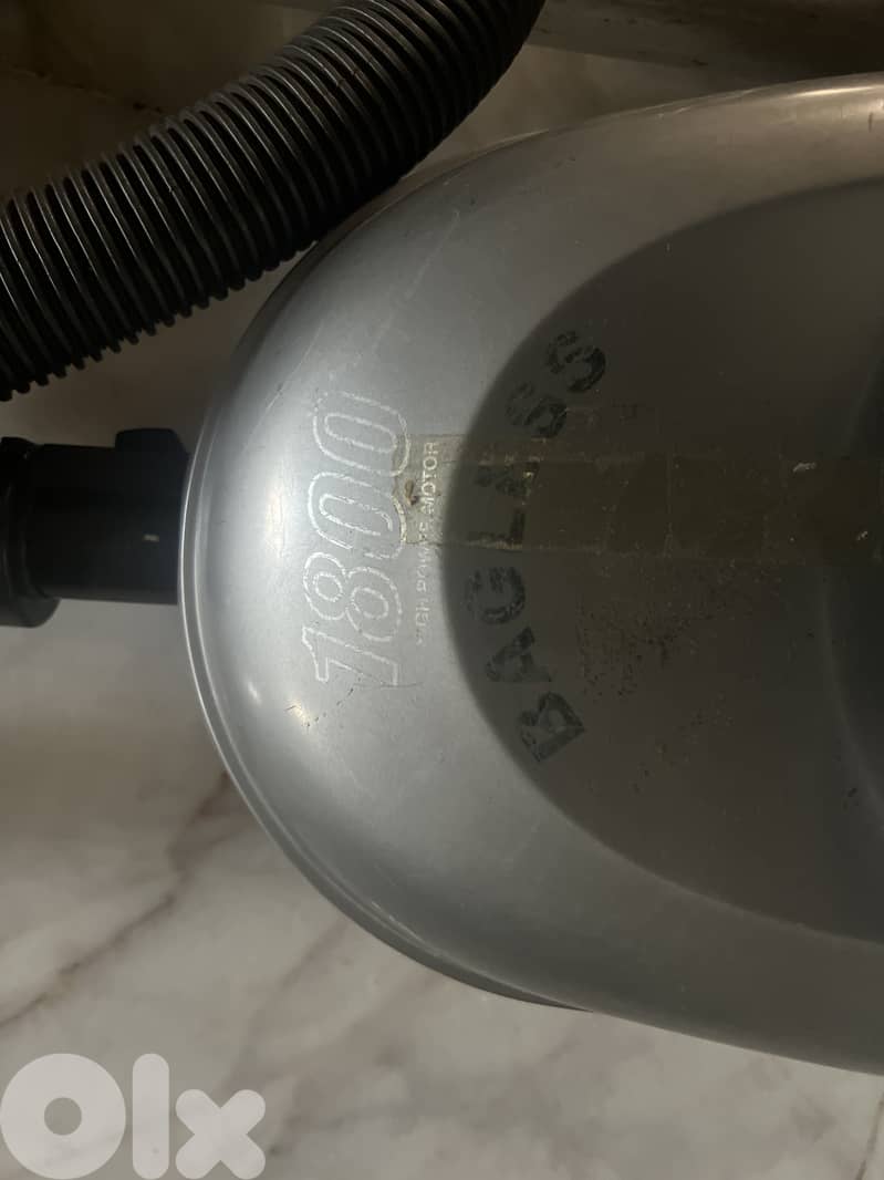 Vaccum Cleaner Hoover مكنسة كهربائية هوفر 1