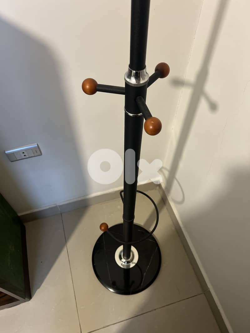 Coat Rack Stand Metal حامل معاطف معدني 2