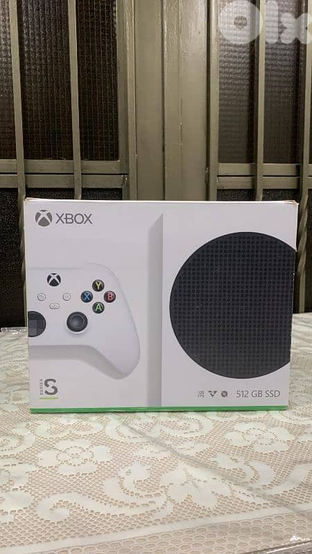 Xbox Series S + Original Seagate 1TB + 2 Controllers + Free Headset 1