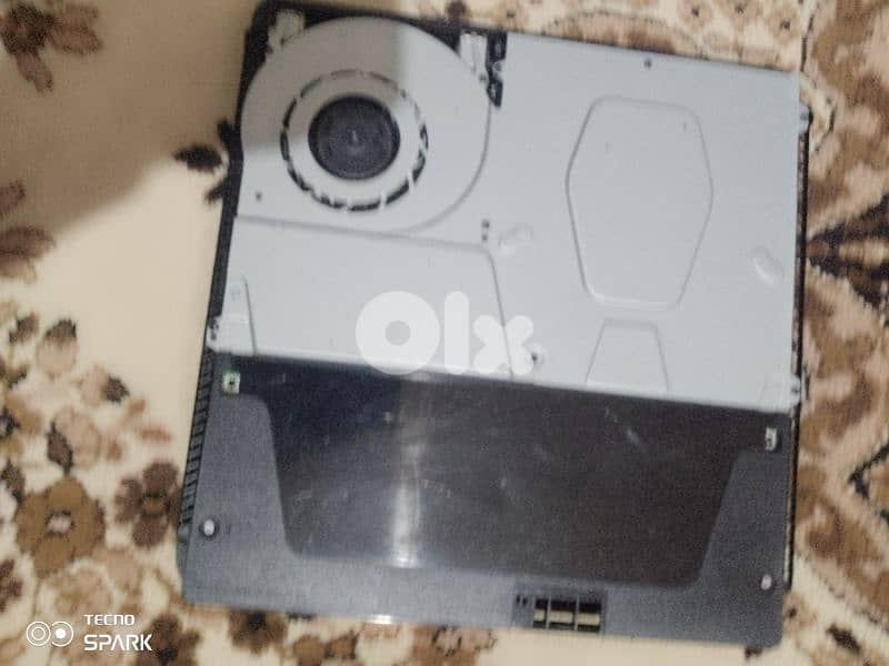 ps4 slim + gta 5 +1 controller 1