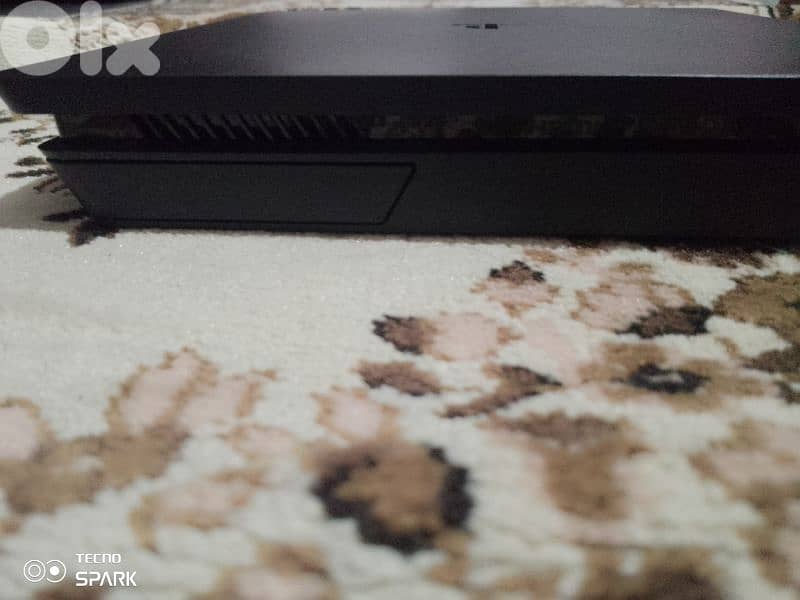 ps4 slim + gta 5 +1 controller 4