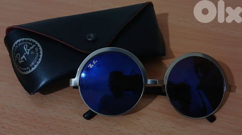 Like new fully original with original backpack RayBan Glasses 1