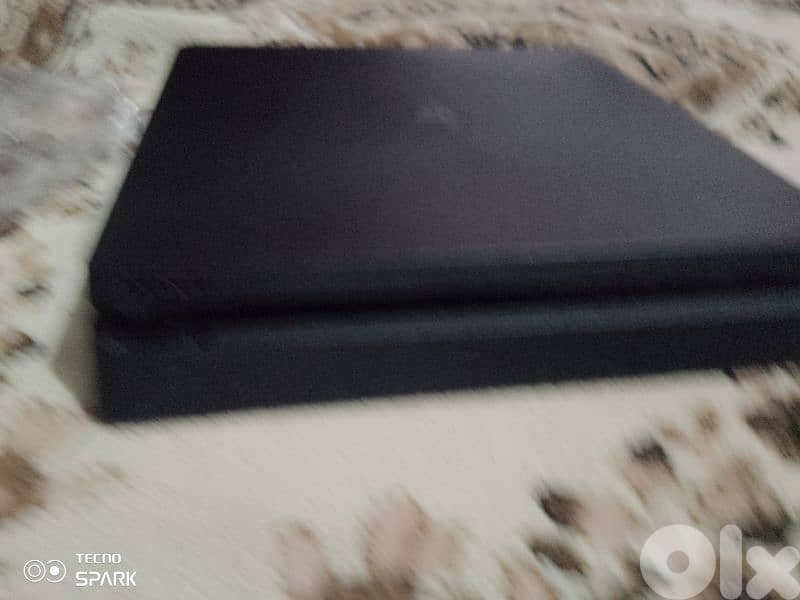 ps4 slim + gta 5 +1 controller 5