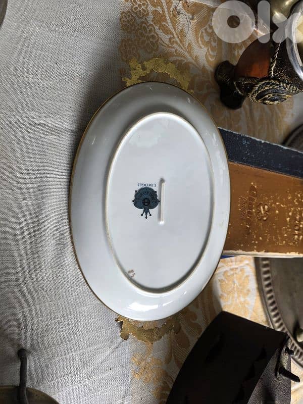 صحن تقديم بيضاوي قديم من بورسلان ليموج مع أزرق كوبالت 1