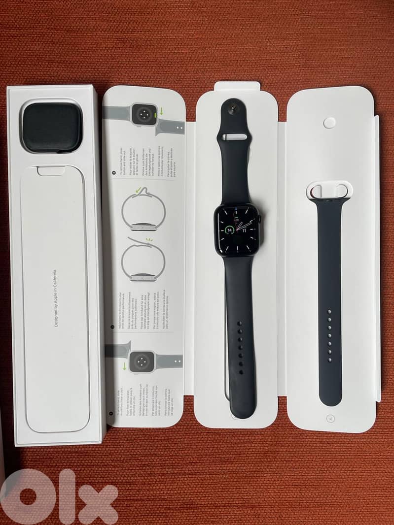 Apple Watch Series 7 Black (45mm) 3