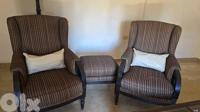 set of 4 armchairs and console 1