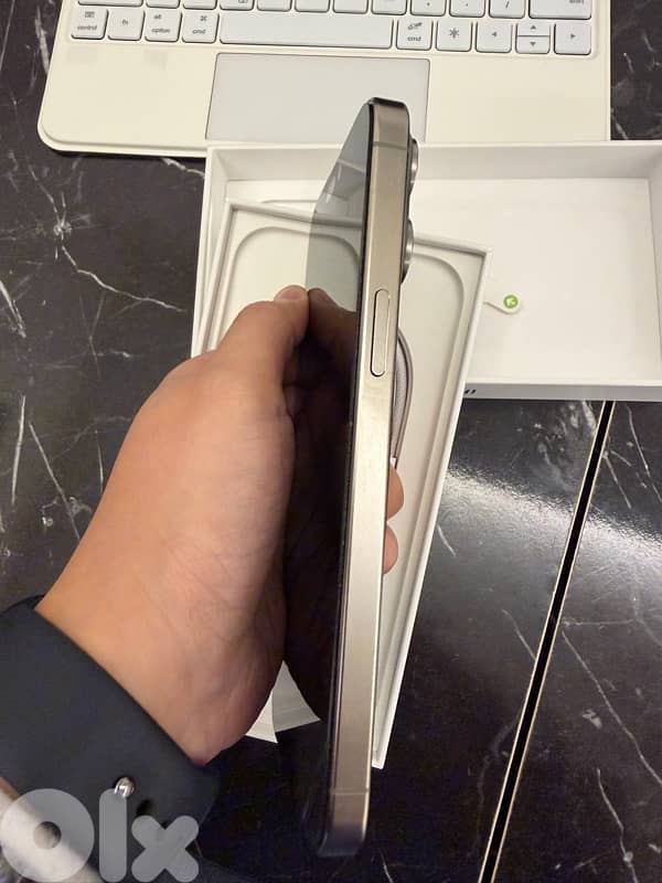 iPhone 15 Pro Max like new 256 GB 2