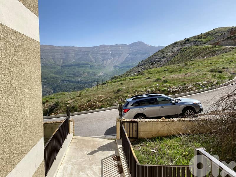 For Rent – Charming Ski-In/Ski-Out Chalet in Zaarour Club 10