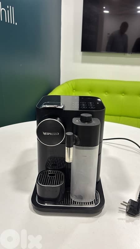 Nespresso Gran Lattissima Black Machine 0
