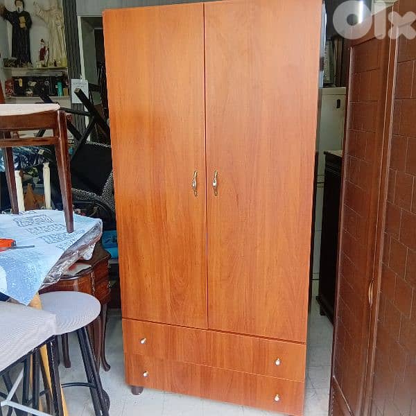 خزانة اوروبي شبه جديد 1